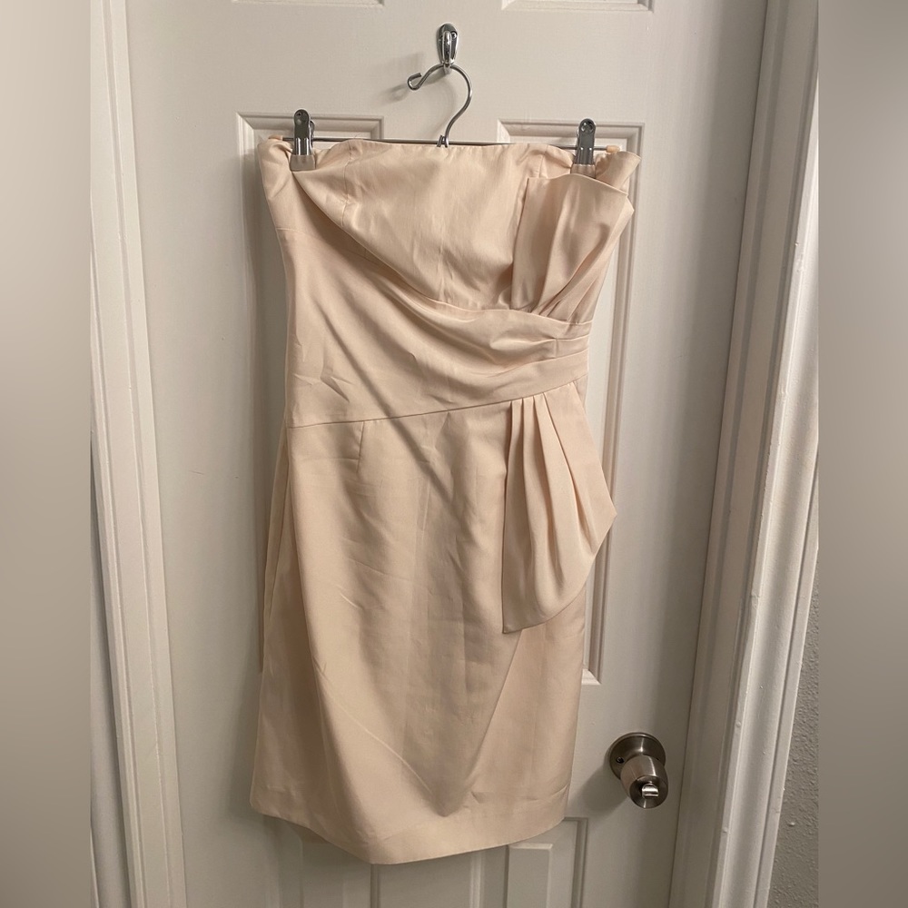 BCBG Paris Size 2 Cream Cocktail Dress.